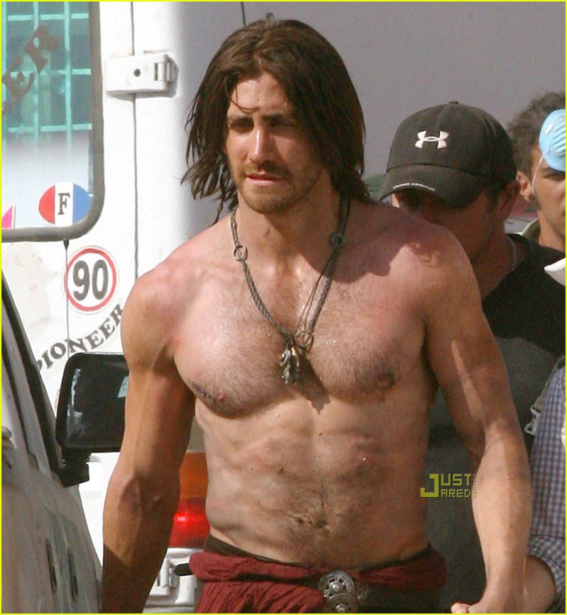 jake-gyllenhaal-shirtless-prince-of-persia1.jpg