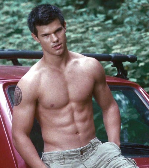 Taylor-Lautner-Shirtless.png