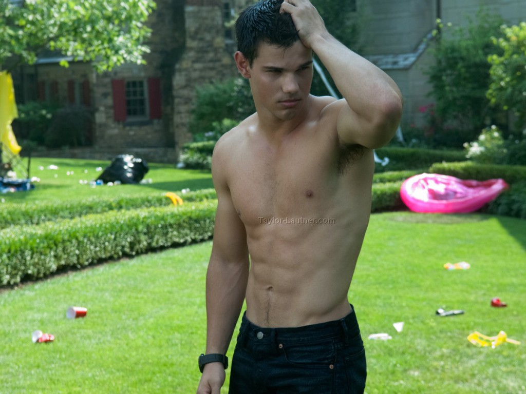 Taylor Lautner Shirtless In Abduction