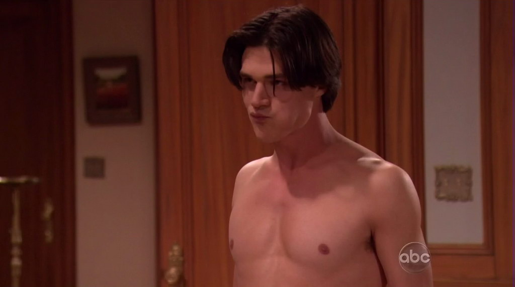 New Finn Wittrock Nude Scene. 