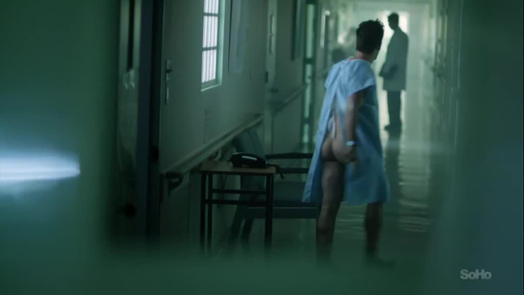 Actor Chris Gartin Gets Naked